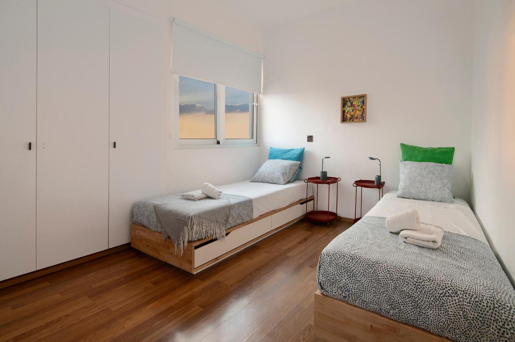 Amazing Two Bedroom Apartment Ларнака Екстер'єр фото
